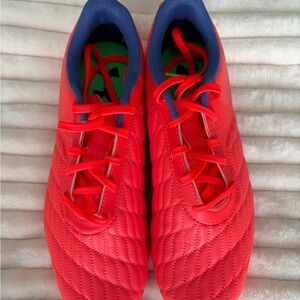 Under Armour Magnetico Vibrant Orange Soccer Clears